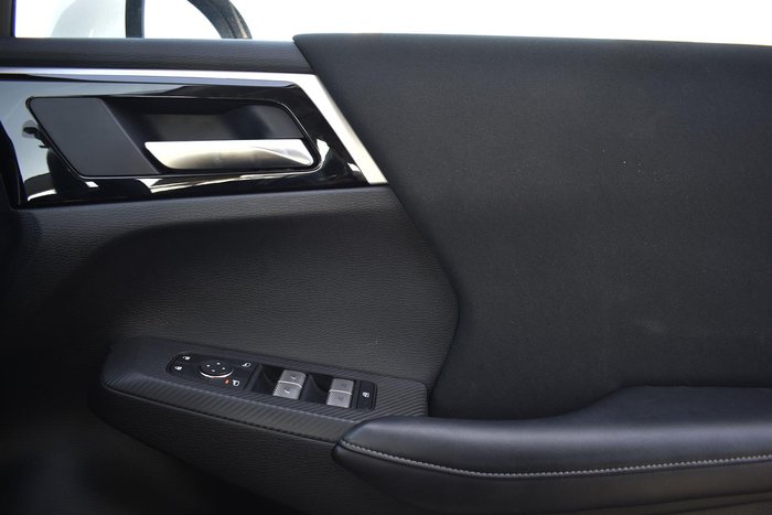 2024 Mitsubishi Outlander ES ZM MY24 White