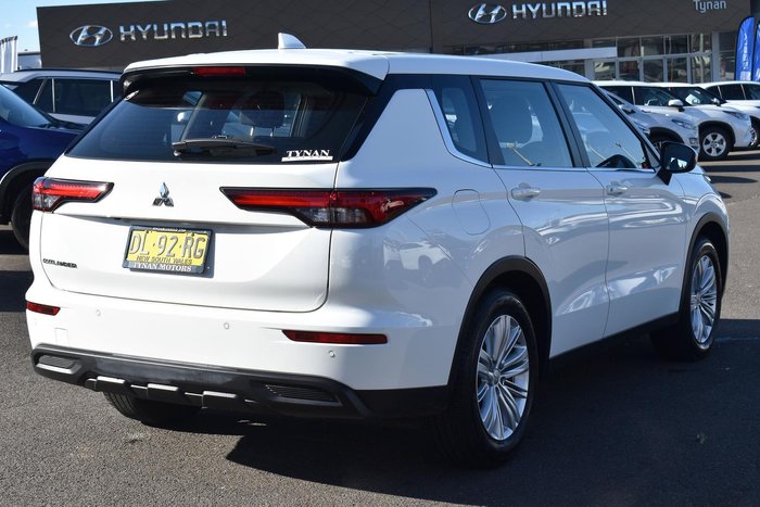 2024 Mitsubishi Outlander ES ZM MY24 White