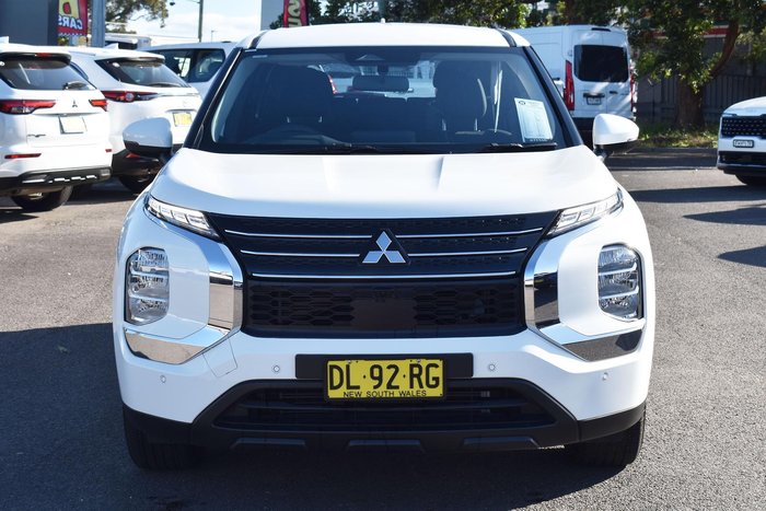 2024 Mitsubishi Outlander ES ZM MY24 White