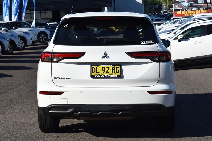 2024 Mitsubishi Outlander ES ZM MY24 White
