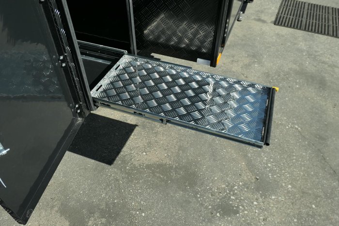 2025 Nikola Caravans Nik Klp 21'6'' 2 Bunk