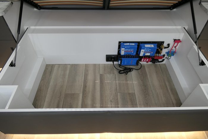 2025 Nikola Caravans Nik Klp 21'6'' 2 Bunk