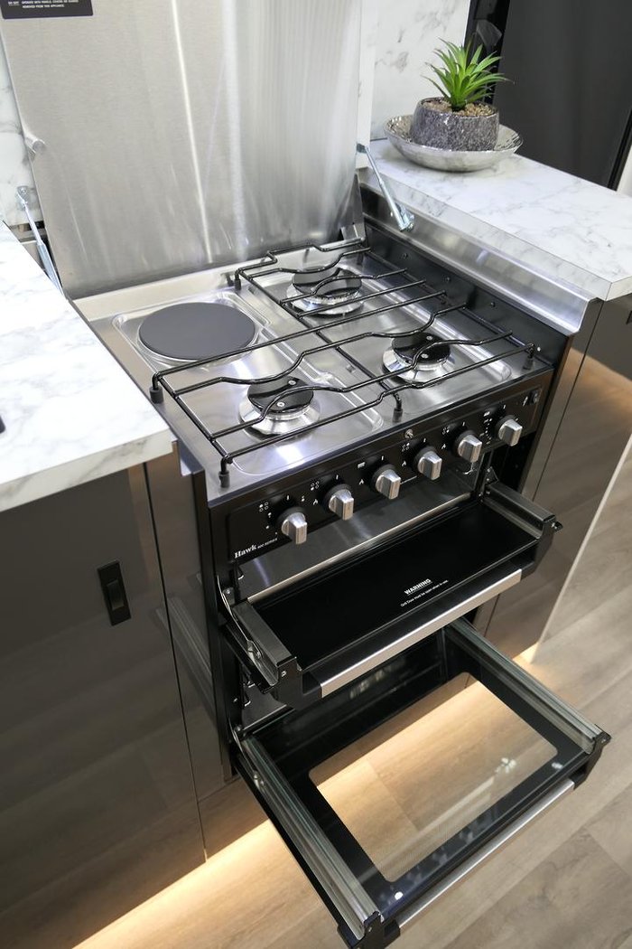 2025 Nikola Caravans Nik Klp 21'6'' 2 Bunk