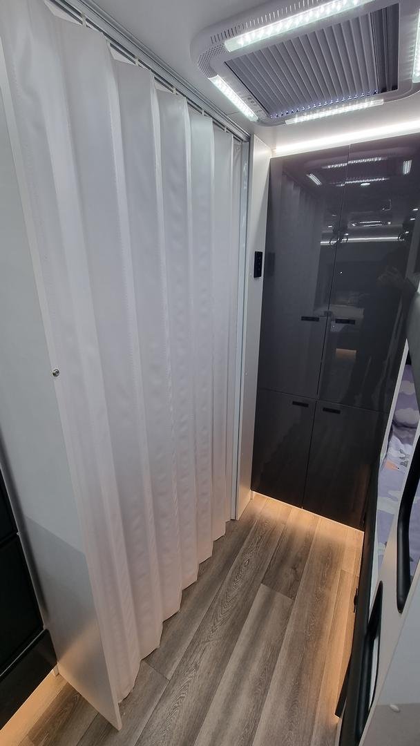 2025 Nikola Caravans Nik Klp 21'6'' 2 Bunk