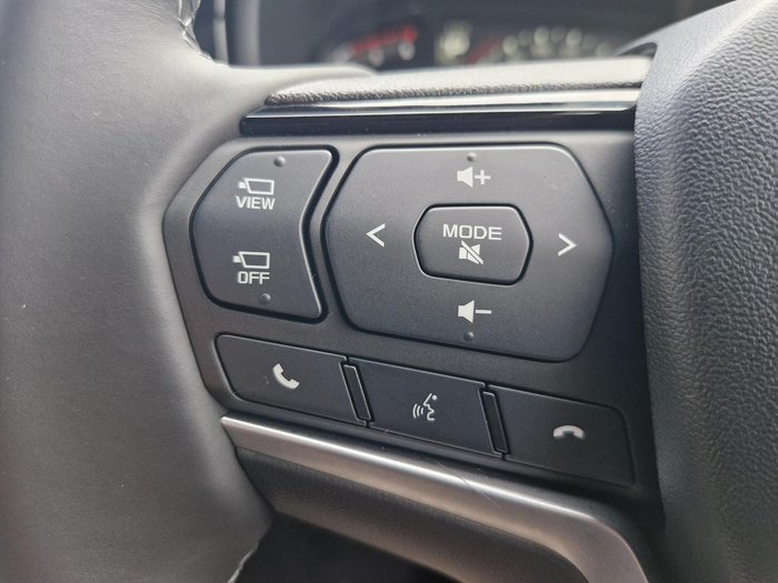 2025 Isuzu MU-X X-TERRAIN