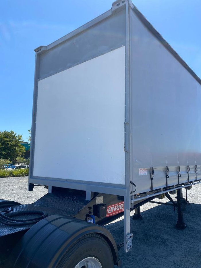 2017 Barker 12 Pallet Straight Deck Curtainsider A Trailer