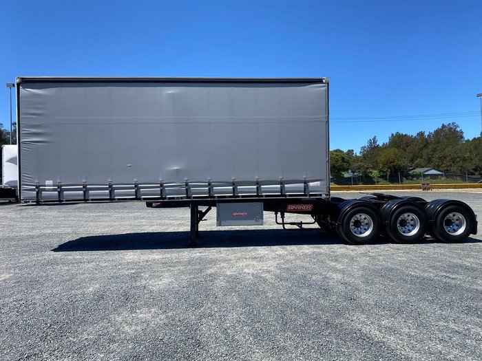 2017 Barker 12 Pallet Straight Deck Curtainsider A Trailer