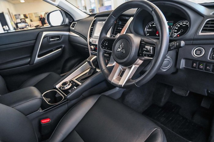 2024 Mitsubishi Pajero Sport GLS