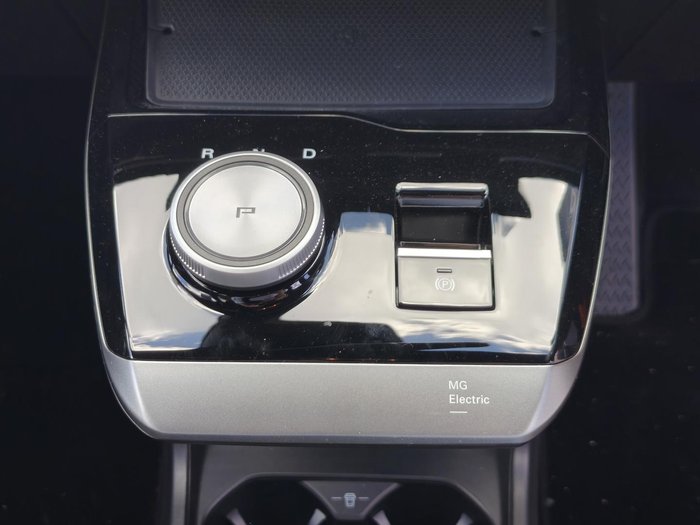 2024 MG MG4 Long Range 77 180kW MEH32 MY24 Volcano Orange