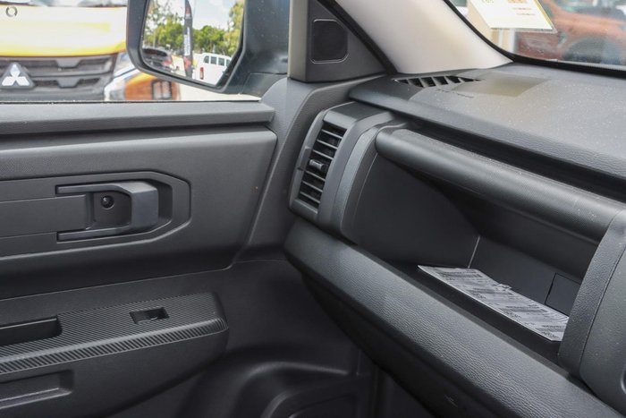 2025 Mitsubishi Triton GLX+