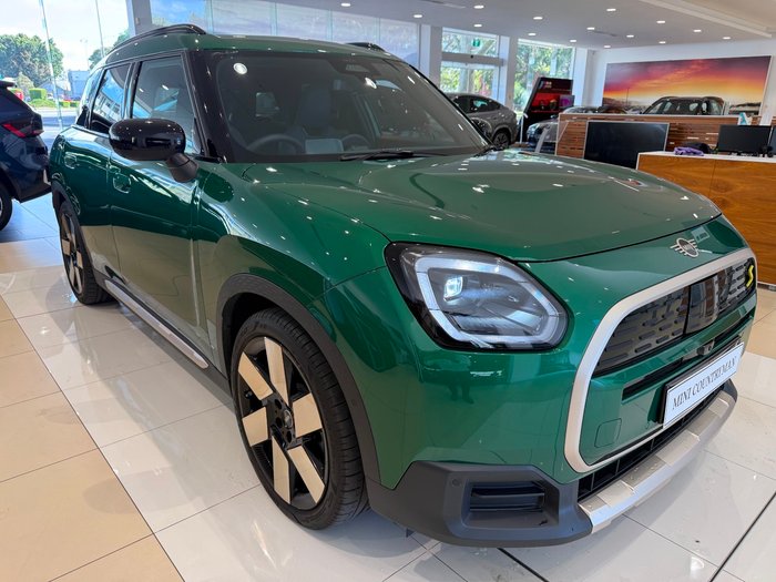 2024 MINI Countryman SE Favoured