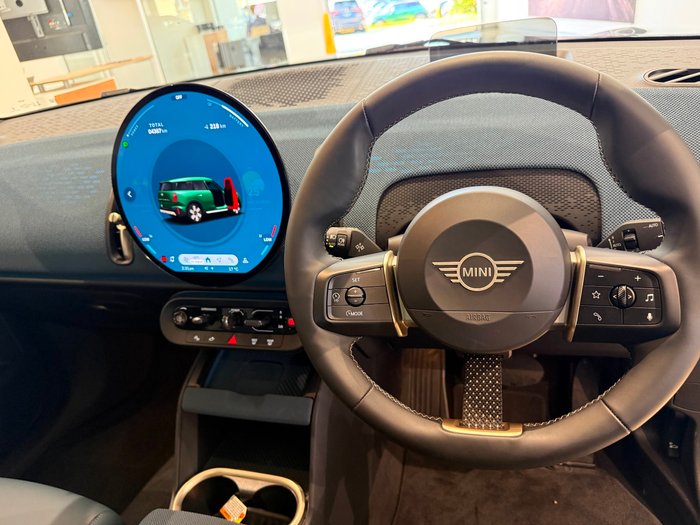 2024 MINI Countryman SE Favoured