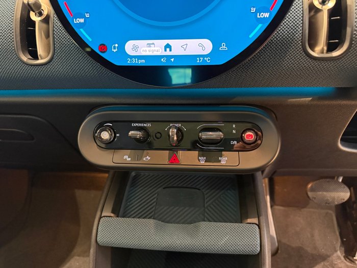 2024 MINI Countryman SE Favoured