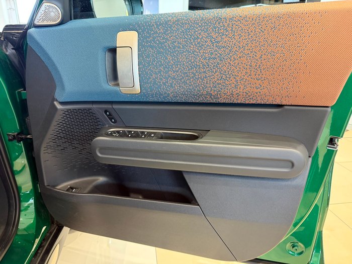 2024 MINI Countryman SE Favoured