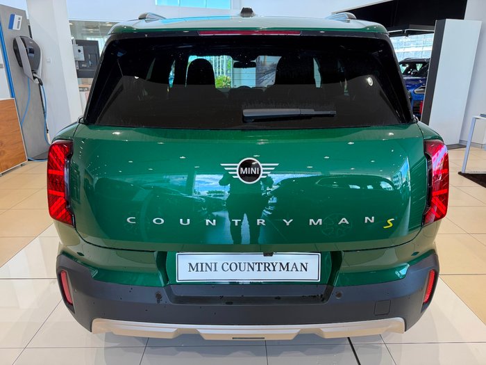 2024 MINI Countryman SE Favoured