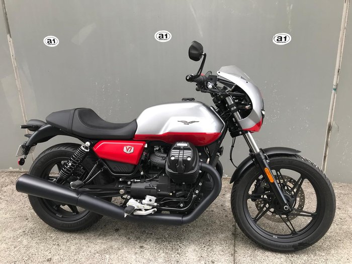 2025 Moto Guzzi V7 Stone Corsa