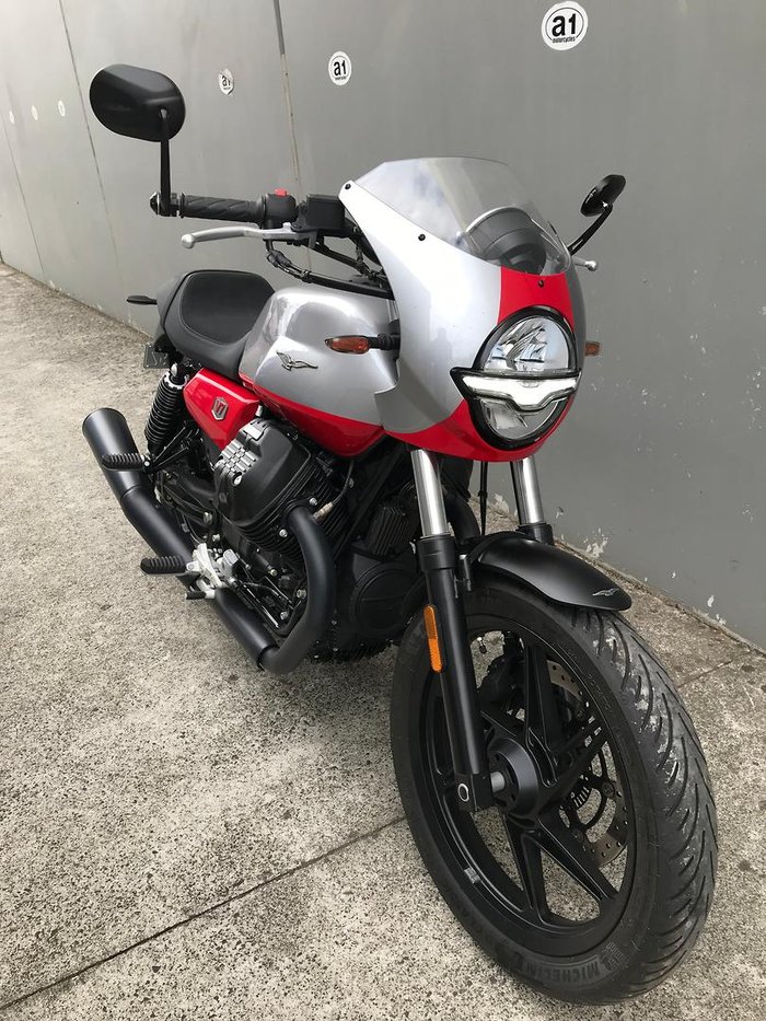 2025 Moto Guzzi V7 Stone Corsa