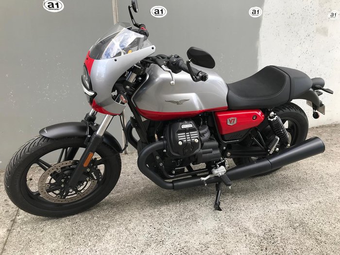 2025 Moto Guzzi V7 Stone Corsa