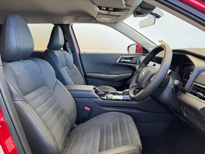 2025 Mitsubishi Outlander Aspire