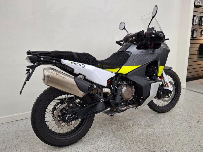 2022 HUSQVARNA NORDEN 901 Blue