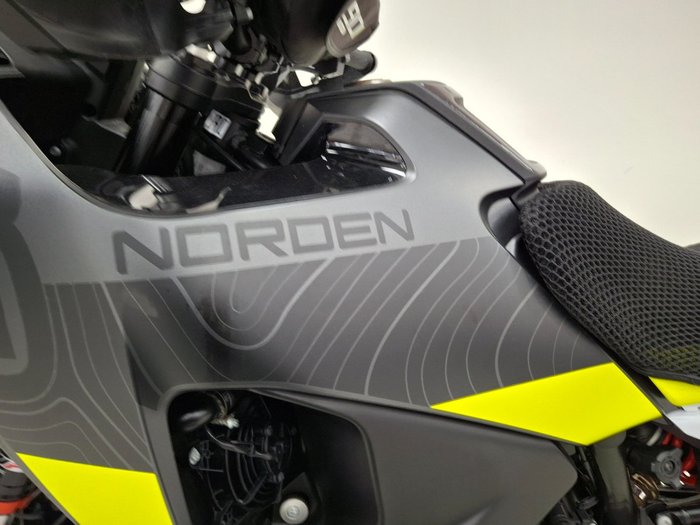 2022 HUSQVARNA NORDEN 901 Blue