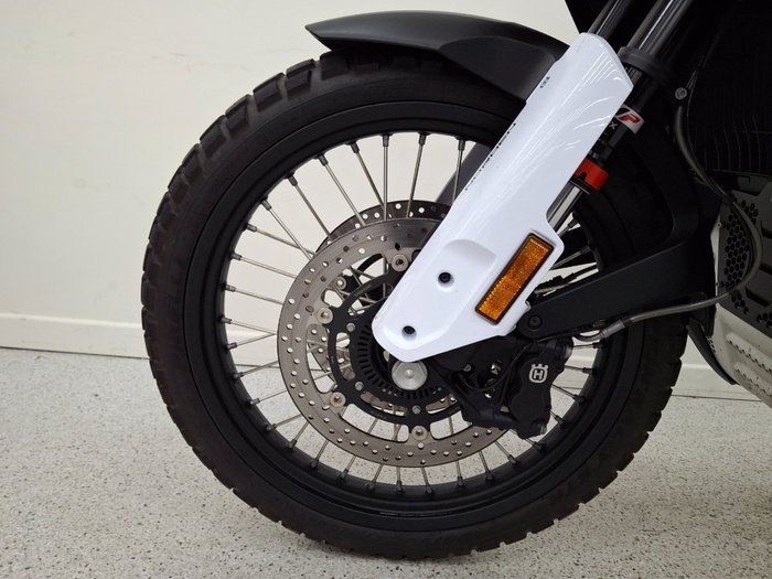 2022 HUSQVARNA NORDEN 901 Blue