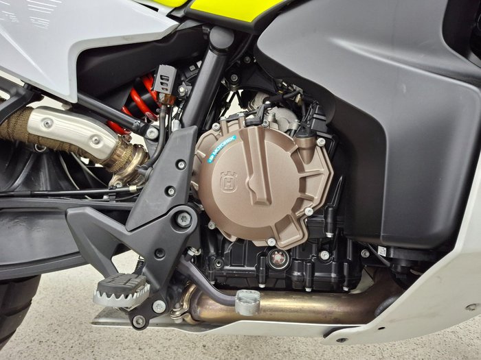 2022 HUSQVARNA NORDEN 901 Blue