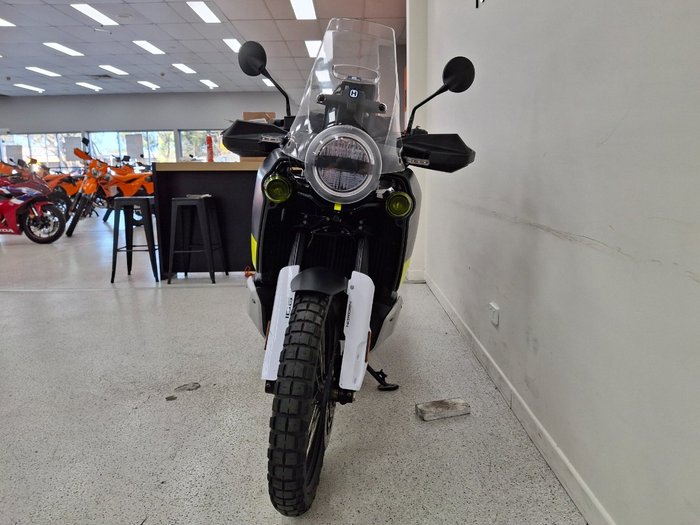 2022 HUSQVARNA NORDEN 901 Blue