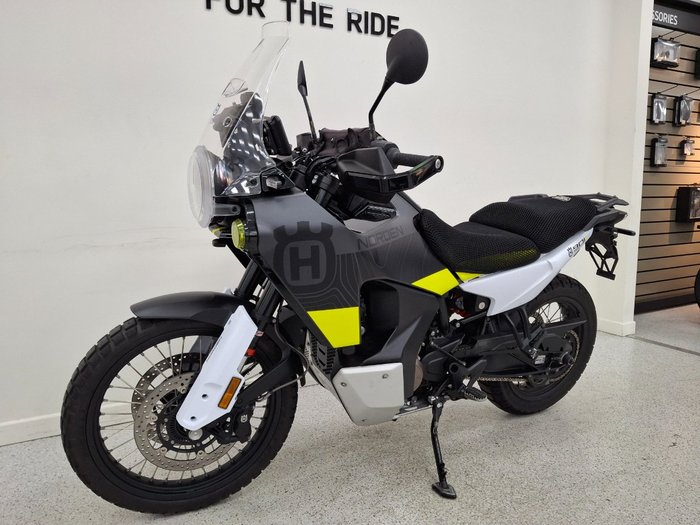 2022 HUSQVARNA NORDEN 901 Blue