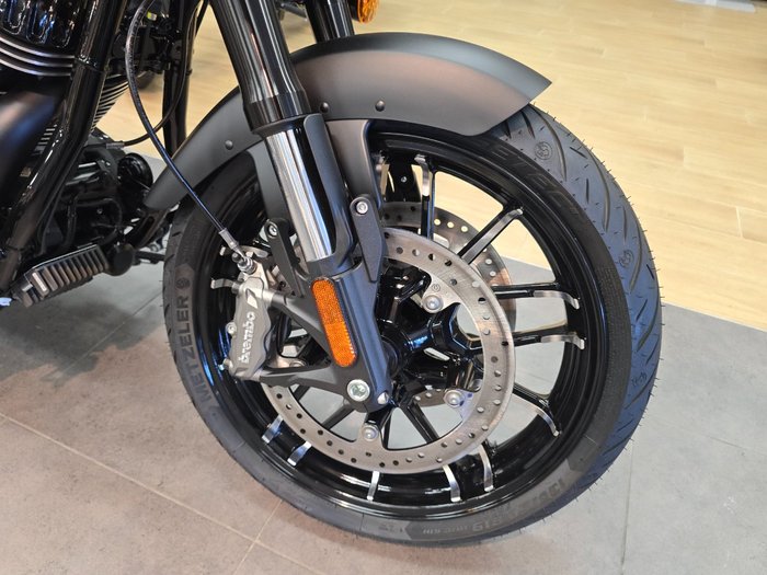 2025 Indian SPORT CHIEF RT BLACK SMOKE