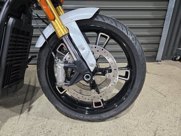 2025 Indian SCOUT 101 WHITE