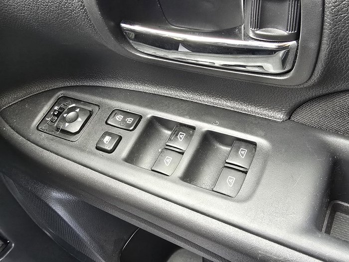 2021 Mitsubishi Outlander ES