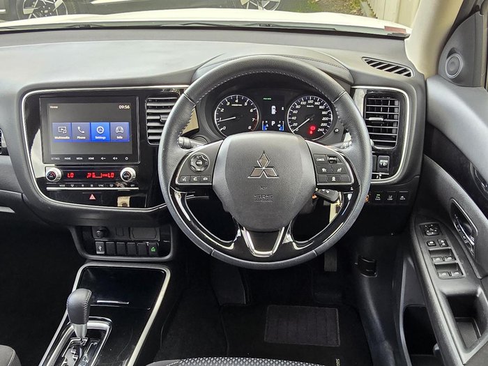2021 Mitsubishi Outlander ES
