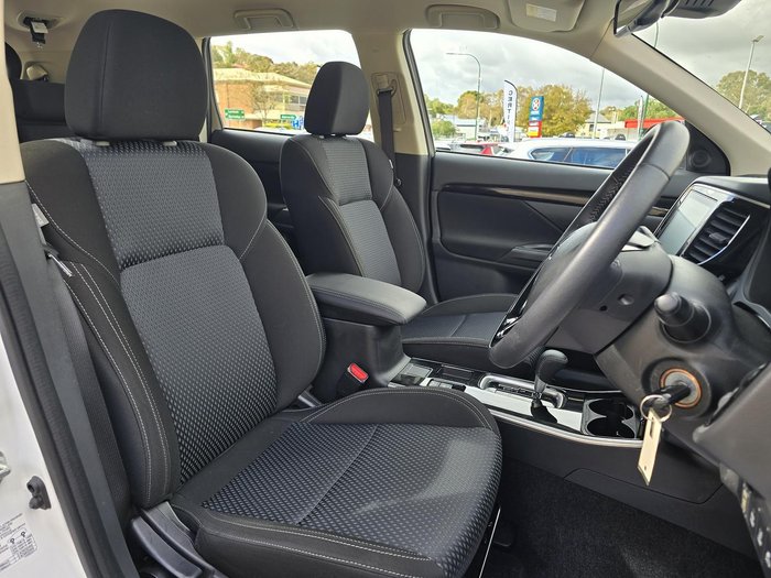 2021 Mitsubishi Outlander ES