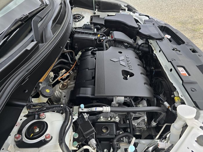 2021 Mitsubishi Outlander ES