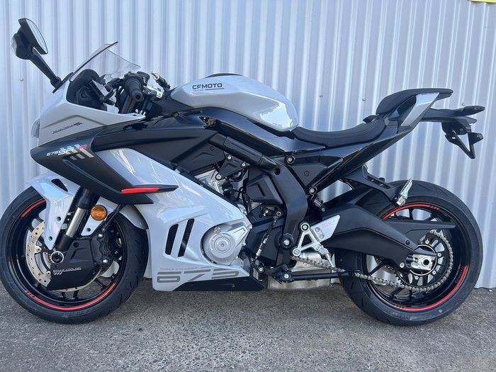 CFMOTO 675SR-R ROAD GREY