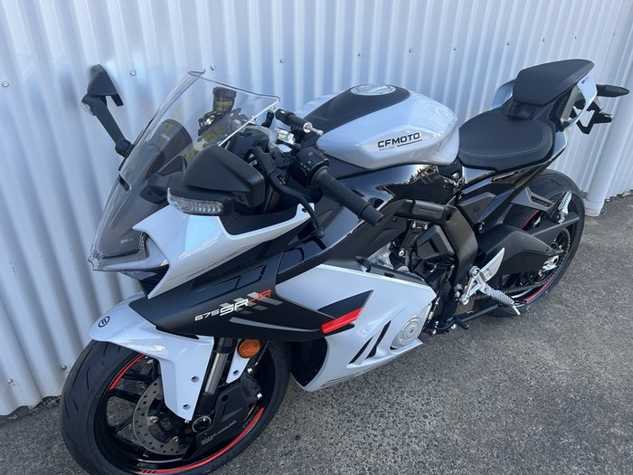 CFMOTO 675SR-R ROAD