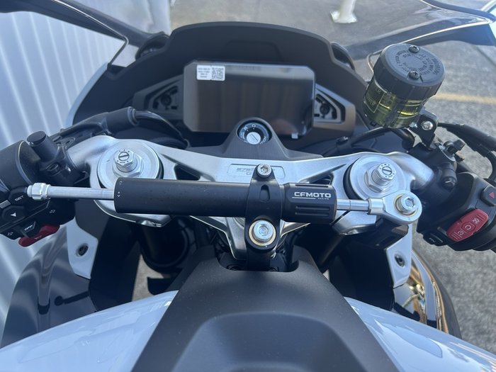 CFMOTO 675SR-R ROAD GREY