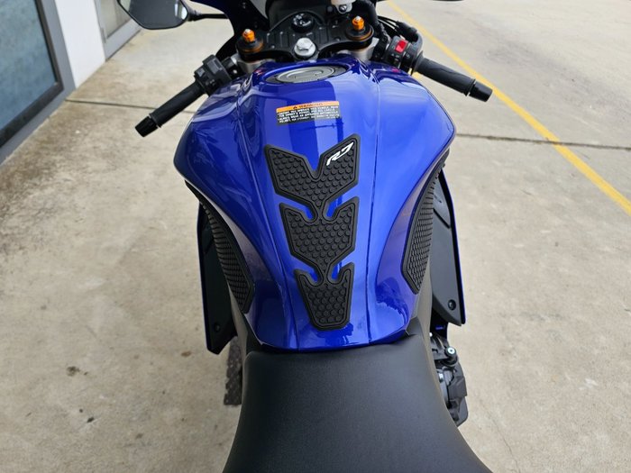 2025 Yamaha YZF-R7LAR Blue