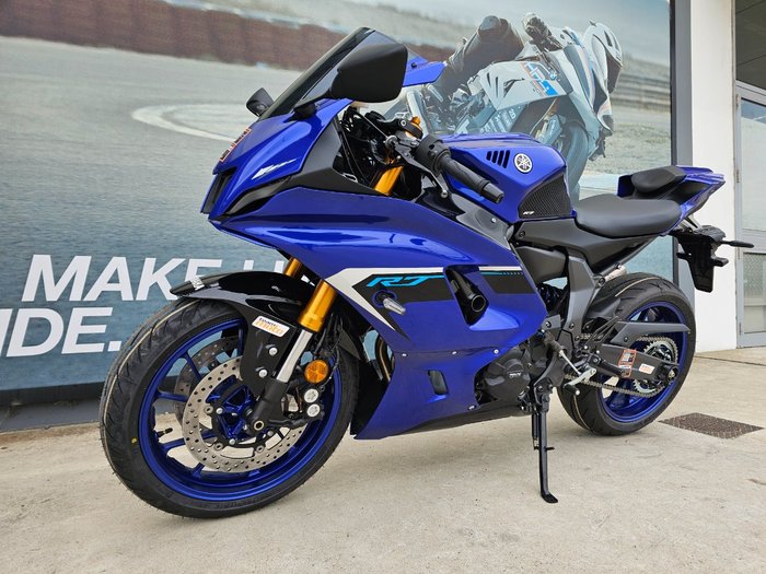 2025 Yamaha YZF-R7LAR Blue