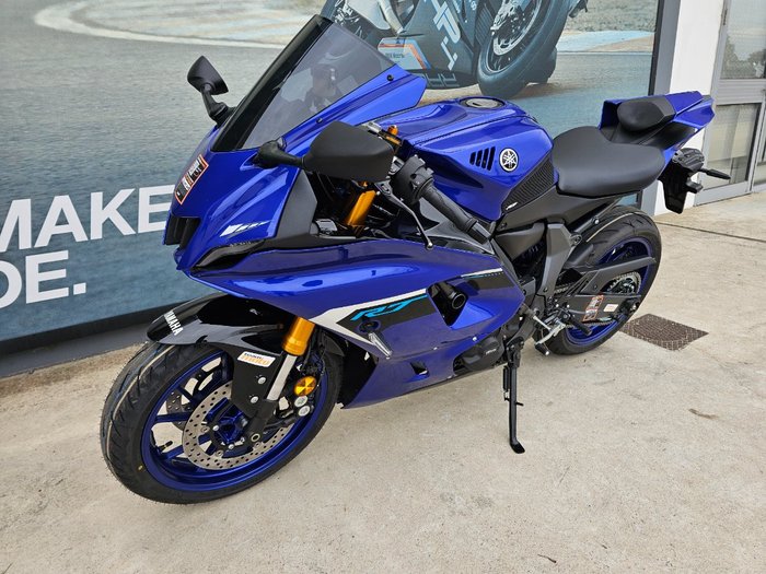 2025 Yamaha YZF-R7LAR Blue