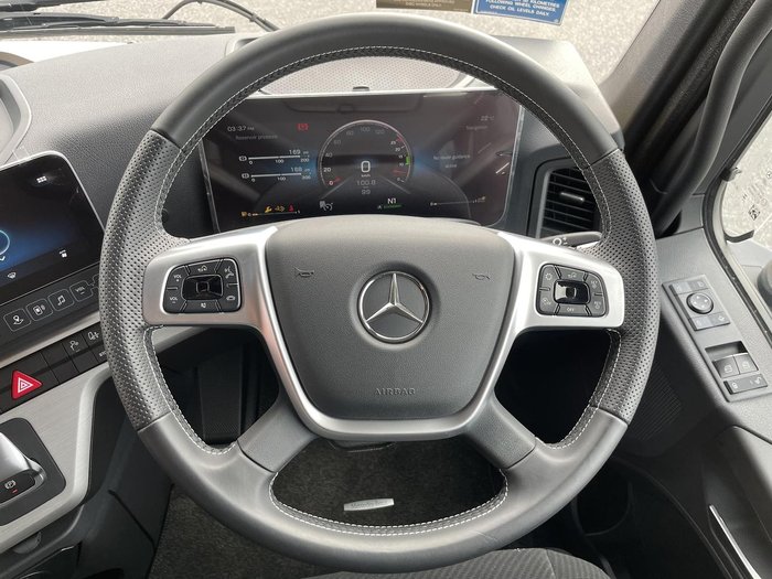 2024 Mercedes-Benz Actros 2663