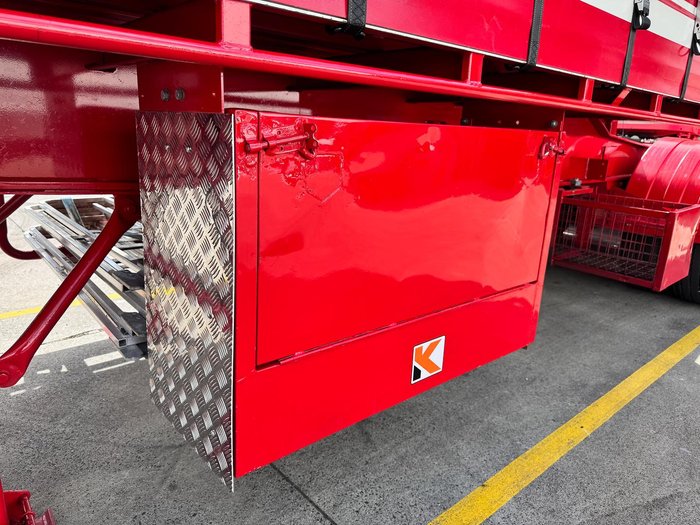 2005 Krueger St3 12 Pallet A Sd (7,325) Inside