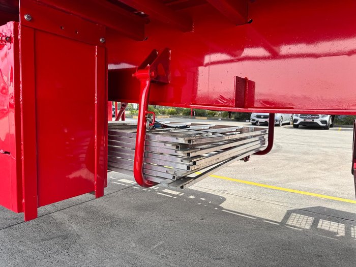 2005 Krueger St3 12 Pallet A Sd (7,325) Inside