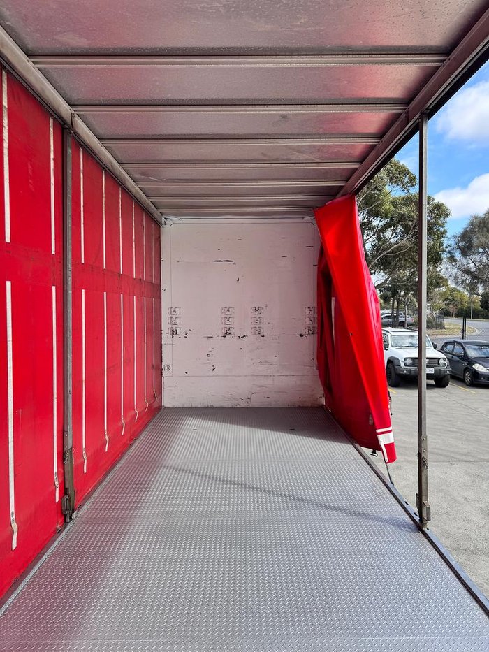 2005 Krueger St3 12 Pallet A Sd (7,325) Inside