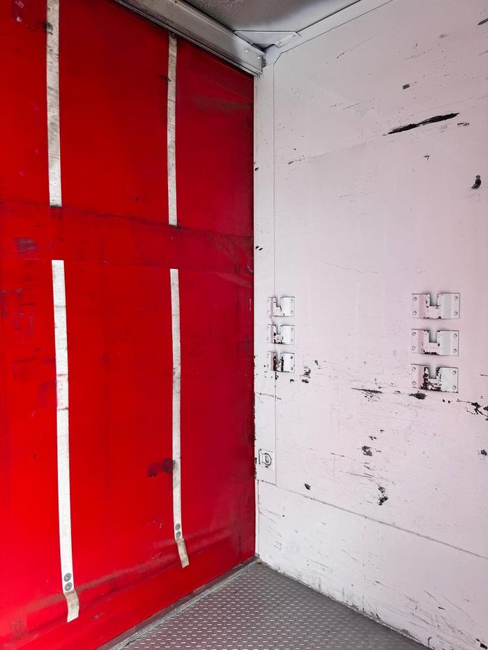 2005 Krueger St3 12 Pallet A Sd (7,325) Inside