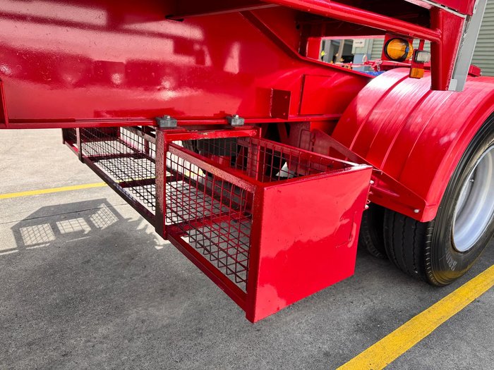 2005 Krueger St3 12 Pallet A Sd (7,325) Inside