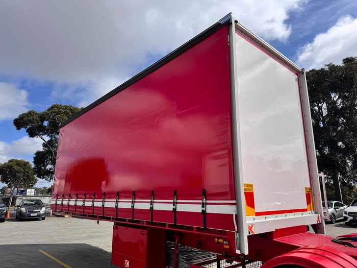 2005 Krueger St3 12 Pallet A Sd (7,325) Inside