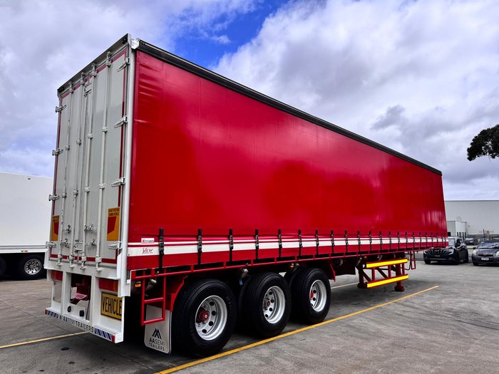 2009 Vawdrey 22 Pallet Sd Curtain R/T, Fork Lift, Safety Kick Up Rails