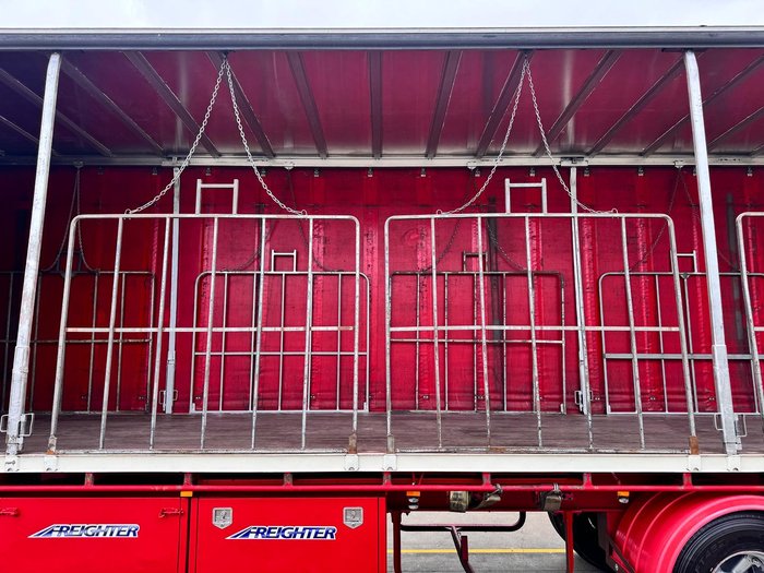 2001 Maxitrans St3 22 Pallet Sd Curtain Sider